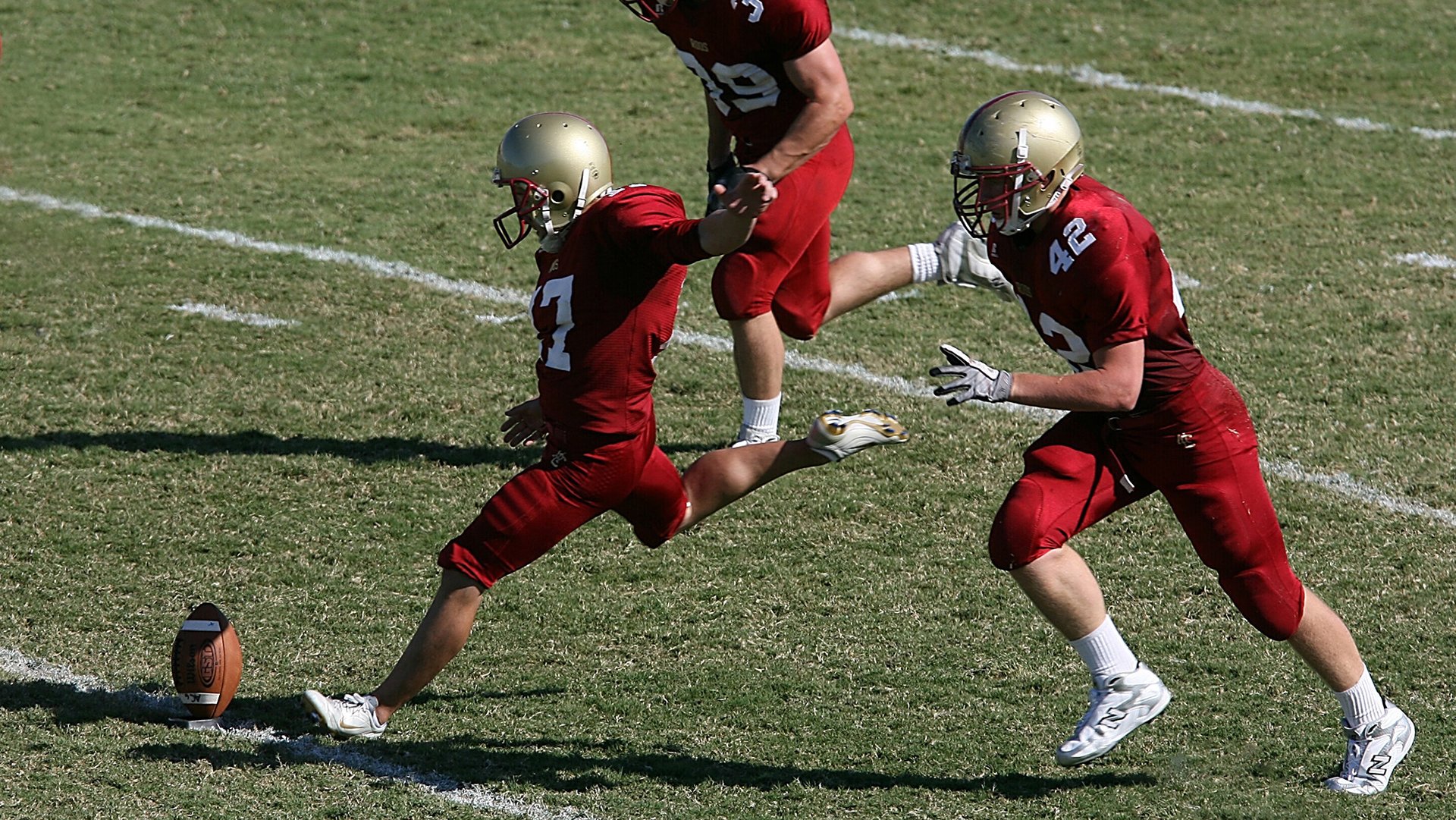 麦肯齐：全黑队攻防转换的关键球员，每次反击都充满威胁，麦肯齐现状
